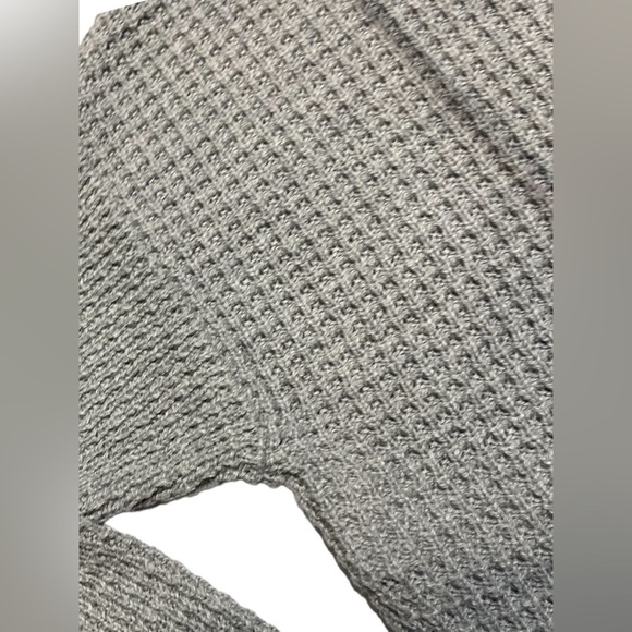 Hollister Women’s Oversized Cropped Sweater Gray Waffle Knit Mock Neck Size XS - Picture 6 of 14